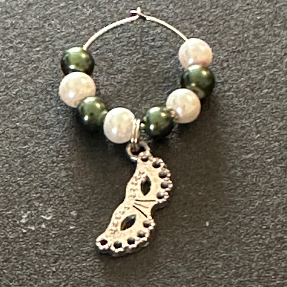 Wine glass tag stainless steel hoop Green/white beads Masquerade mask charm